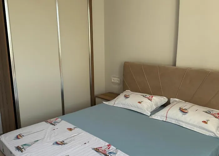 Gridis Qerret - One Bedroom Apartment, At Qerret Beach, Durres, Albania 아파트