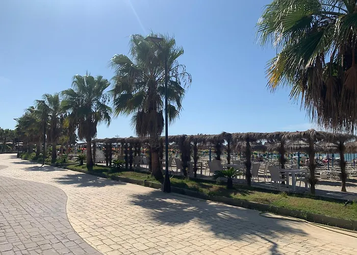 아파트 Gridis Qerret - One Bedroom Apartment, At Qerret Beach, Durres, Albania *