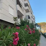 Gridis New Stylish, Fully Furnished, One Bedroom Apartment, Qerret Beach, Durres, Albania Апартаменты Голем