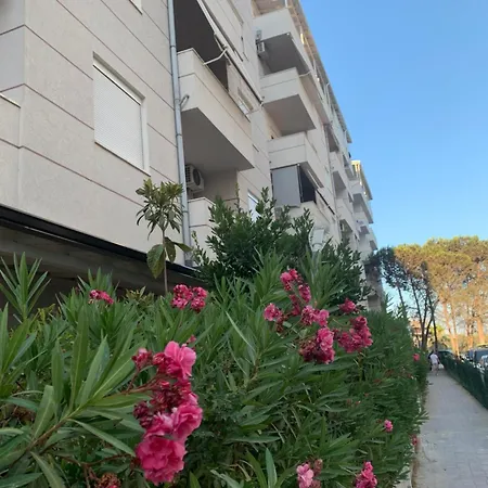 Gridis Qerret - One Bedroom Apartment, At Qerret Beach, Durres, Albania Apartament Golem (Tirana)