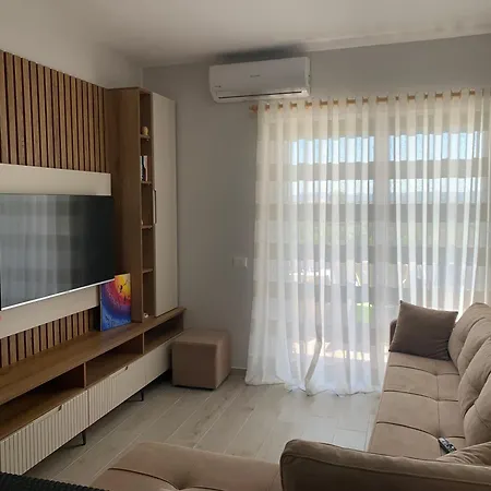 Apartament Gridis Qerret - One Bedroom Apartment, At Qerret Beach, Durres, Albania Golem (Tirana)